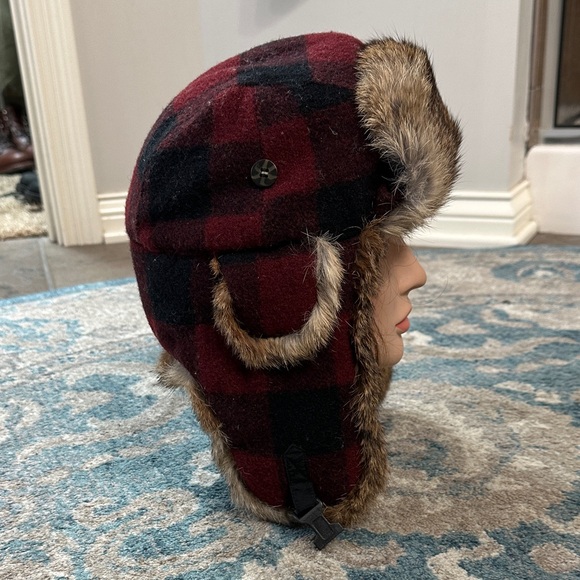 Woolrich Brown and Red Fur Trapper Hat - Picture 4 of 5